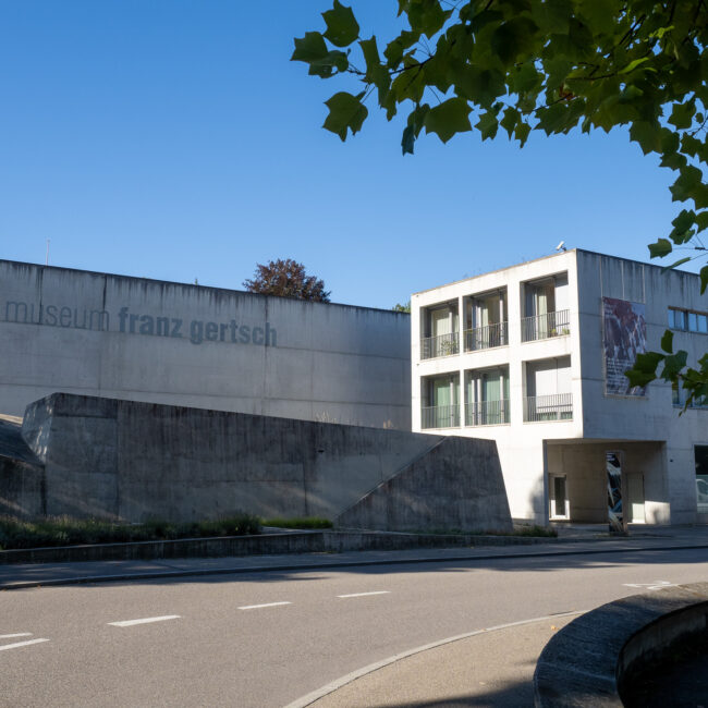 Aussen Strassenseite 4