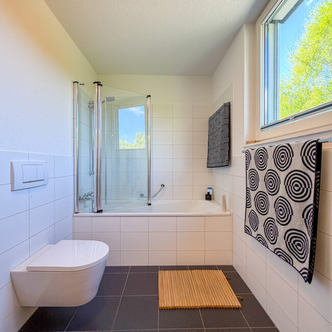 OG Badezimmer 1