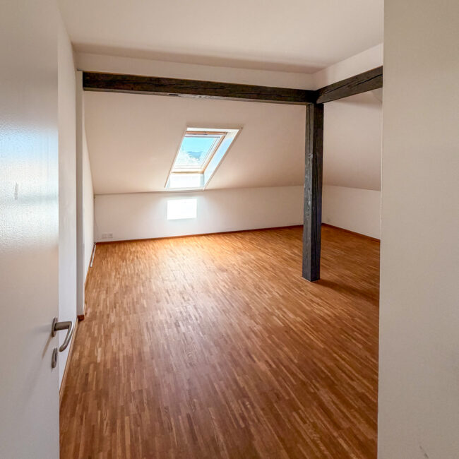 Oben Zimmer 4