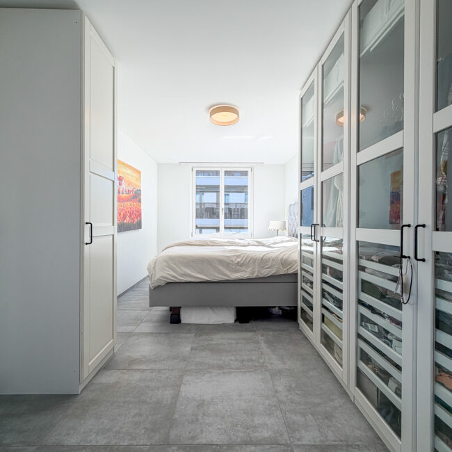 Schlafzimmer rechts 7